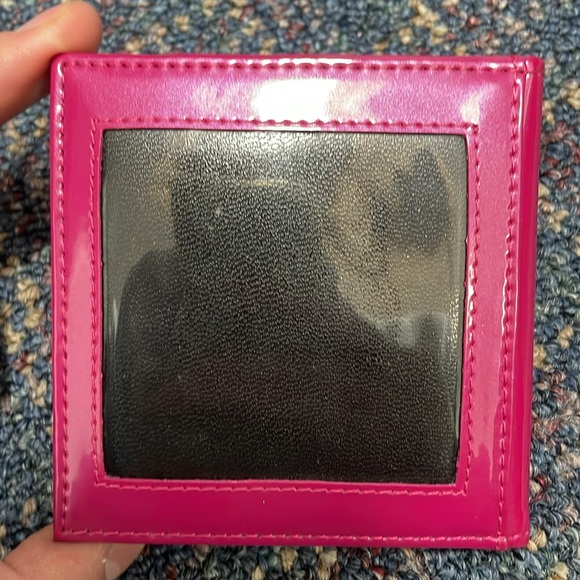 Preloved Beijo Pink Wallet/ Cardholder - Picture 2 of 8